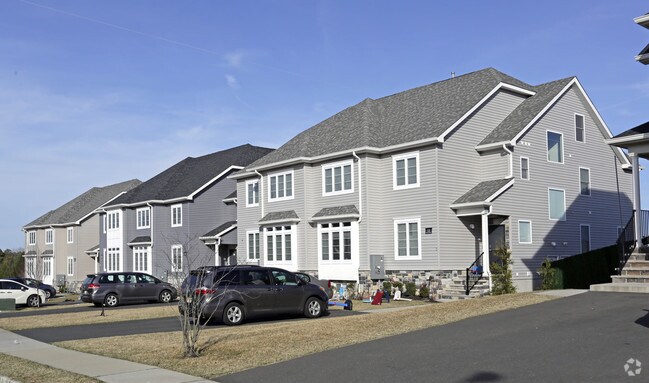 Building Photo - Cedarwood Hills