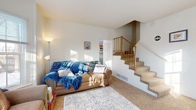 Building Photo - Pets Welcome