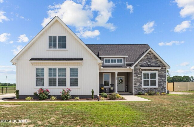 Primary Photo - 515 Workhorse Ln