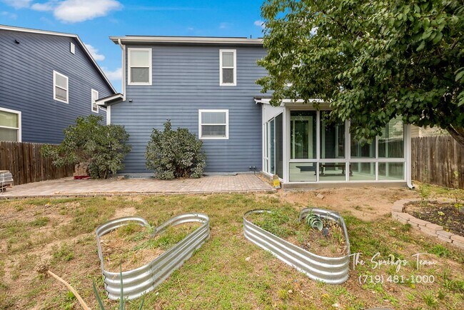 Building Photo - CHARMING, RECENTLY REMODELED 3BD HOME w/ E...