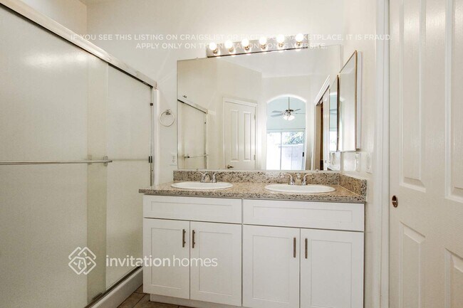 Building Photo - 15121 N 29th St