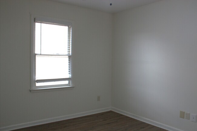 Building Photo - 1007 Kinsey Dr SE