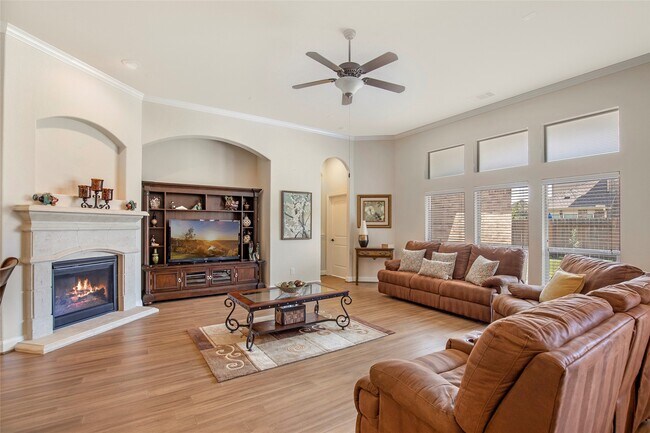 Building Photo - 6703 Honeycrest Lane