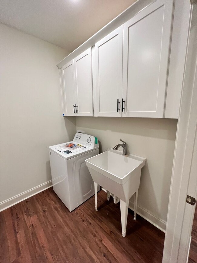 Building Photo - East Longleaf Townhome