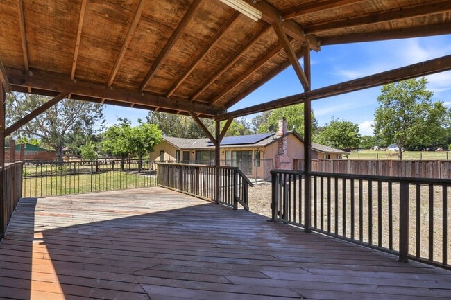 Building Photo - $5795 - Ranch-style home with acreage in West Gilroy's quiet countryside
