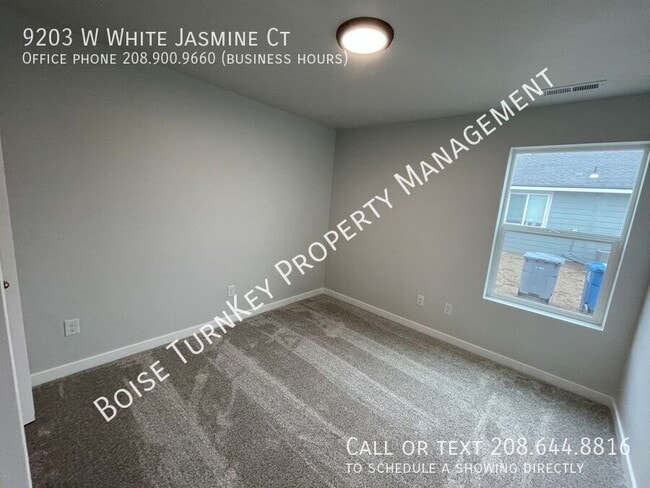 Building Photo - 9203 W White Jasmine Ct