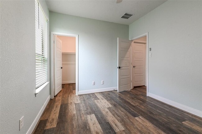Building Photo - 703 Hardwood Grv Ct