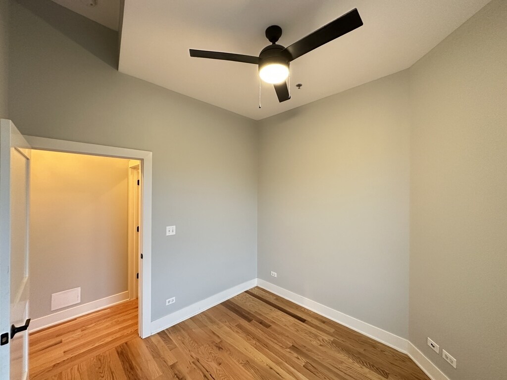 Building Photo - 3477 S Archer Ave