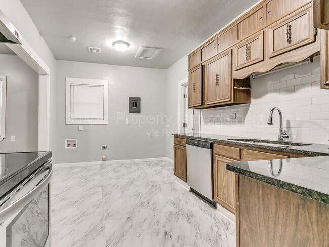 Building Photo - 2713 NW 14th St