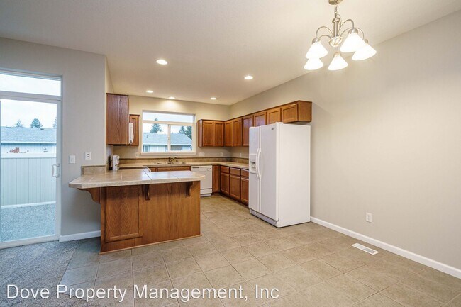 Building Photo - 3 br, 2.5 bath House - 12412 NE 70th Circle