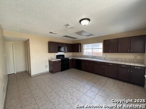 Building Photo - 6212 Encanto Point Dr