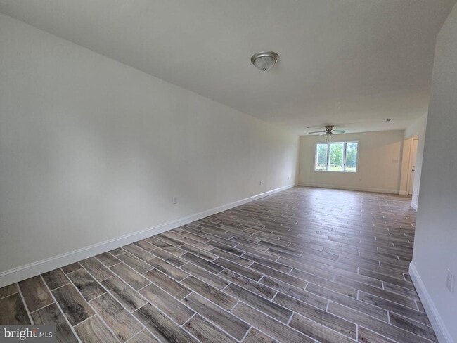 Building Photo - 490 Duck Creek Rd