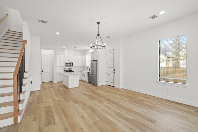 Building Photo - 3417 Tuam St