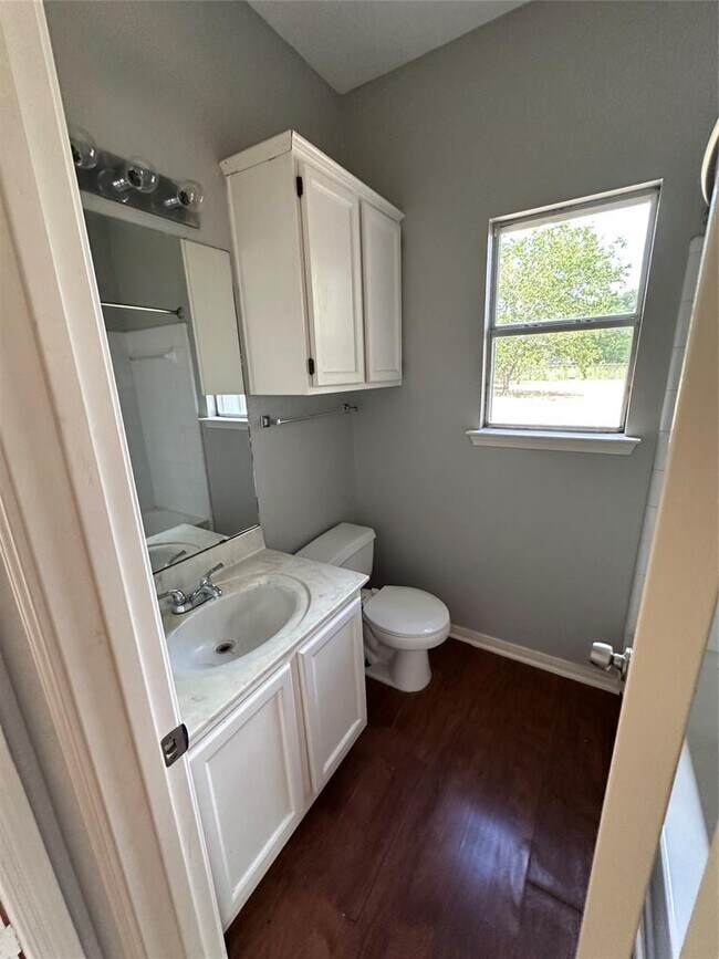 Building Photo - 4500 Silverstone Dr