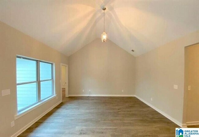 Building Photo - 45 Wolf Ln
