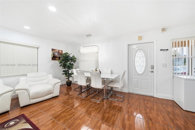 Building Photo - 2875 NW 9th Ct