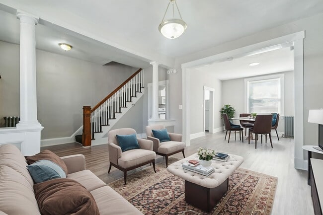 Primary Photo - 3343 Avondale Ave