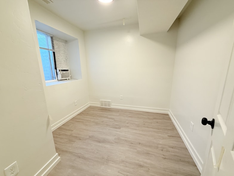 Building Photo - 3442 S 200 E