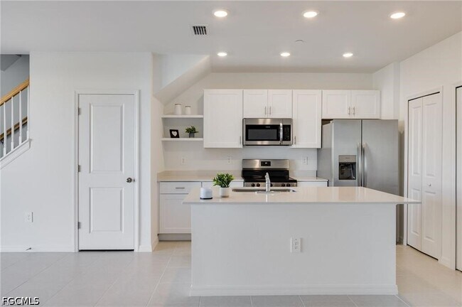 Building Photo - 4243 Caterina Ct