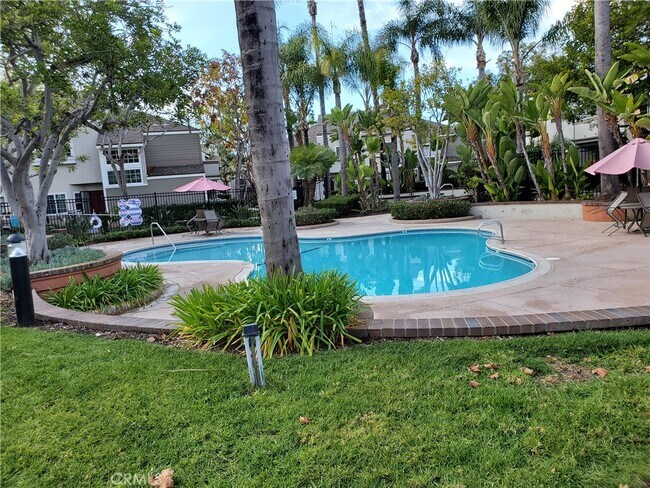 Building Photo - 27268 Avenida De La Plata