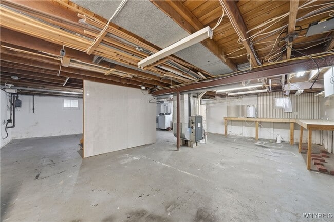 Building Photo - 4316 Clinton St