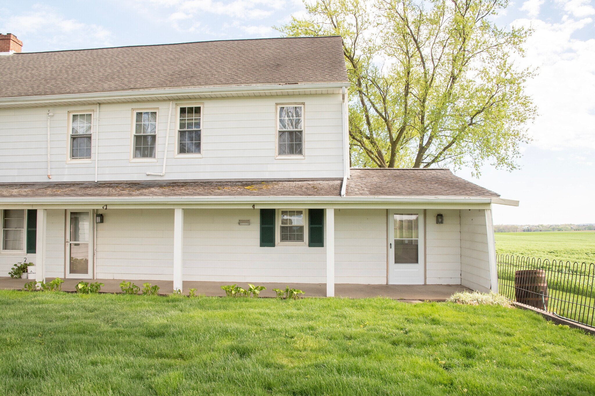 Building Photo - 488 S Colebrook Rd