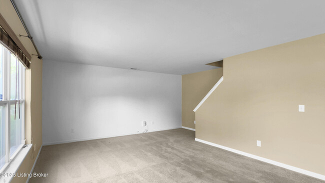 Building Photo - 17013 Green Crest Ln