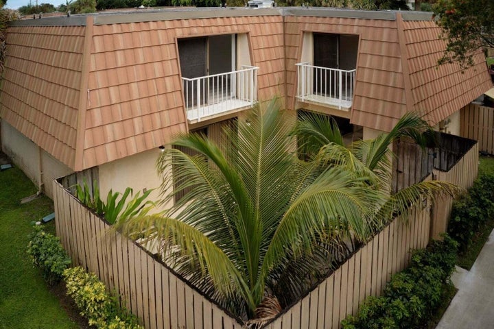 Building Photo - 593 Green Springs Pl