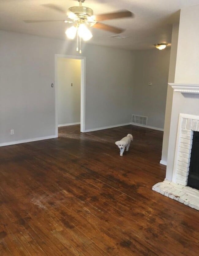 Building Photo - 3 bedroom