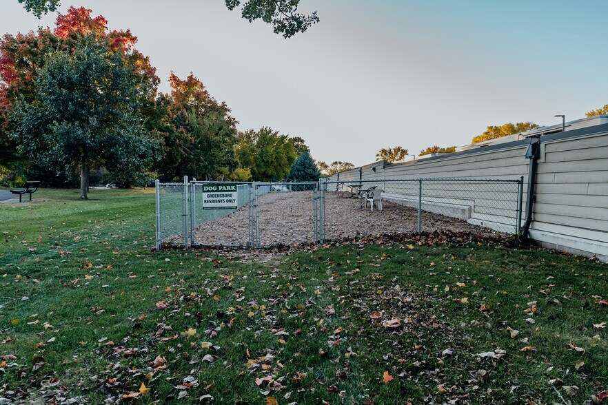 Building Photo - 2042 Louisiana Ave S