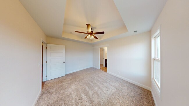 Building Photo - 236 Donegal Dr