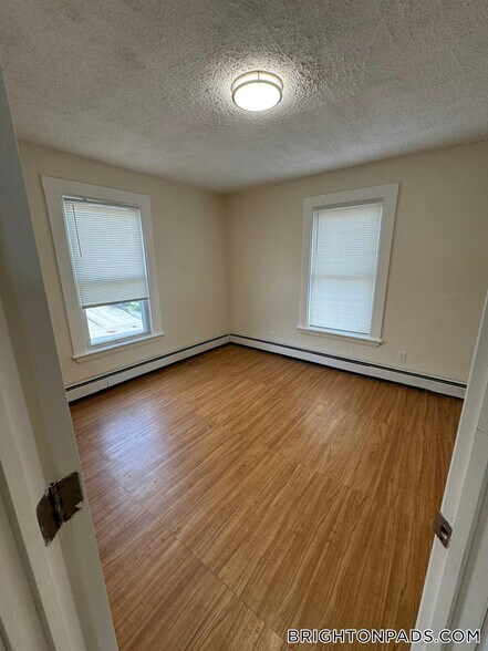 Building Photo - 42 Winship St