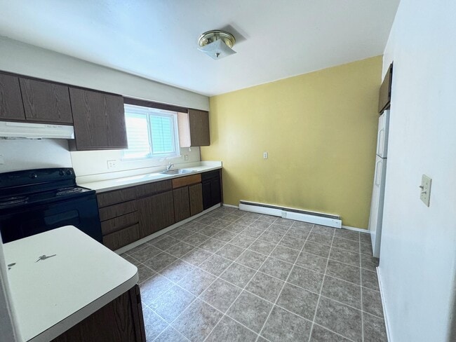 Building Photo - 111 Glendale Dr