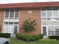 Building Photo - 69 Royal Oak Ct