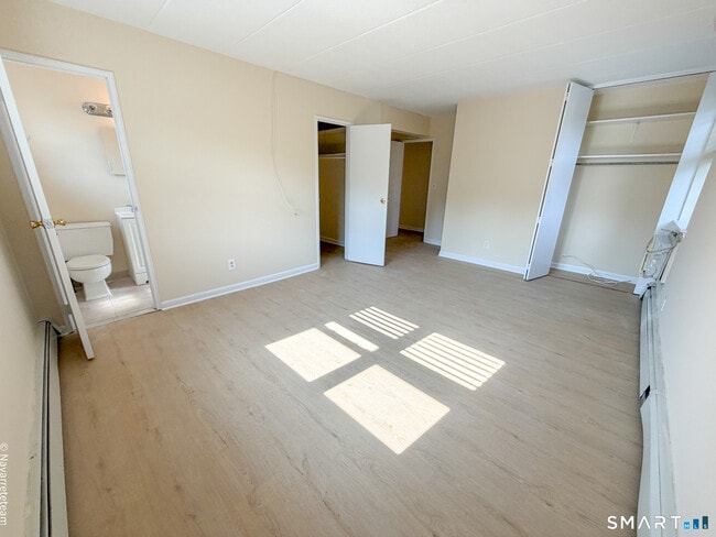 Building Photo - 27 Northill St
