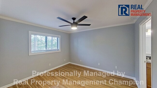 Building Photo - 2 BD/2 BA Second Floor Condo w/ Central Wi...