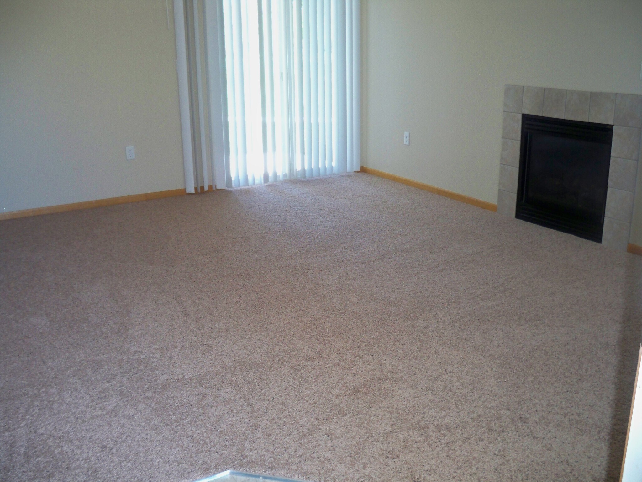 Building Photo - 850 S Overland Trl