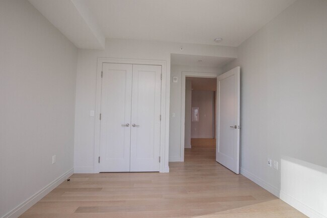 Building Photo - 133 Seaport Blvd