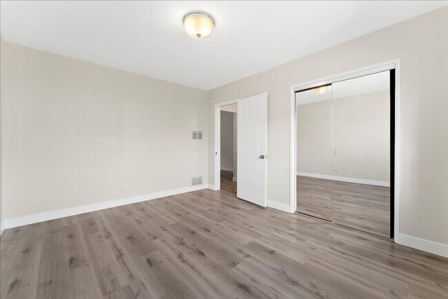 Building Photo - 3504 W Florence Ave