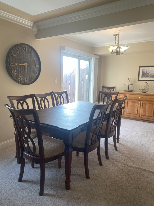 Dining - 5906 Niles Dr