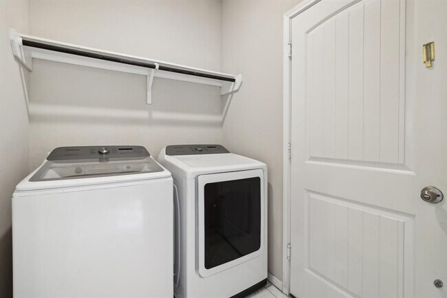 Building Photo - 4310 Treccia Ct