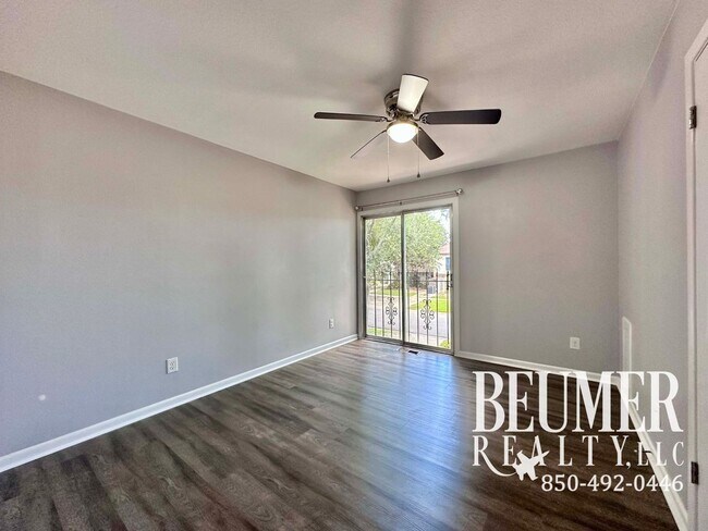 Building Photo - 4823 Huron Dr
