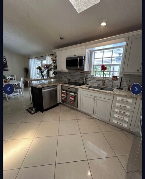 Building Photo - 3176 NW 67th Ct