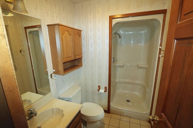 Building Photo - 3-bedroom, 2.0 bathroom unfurnished home in Stevensville