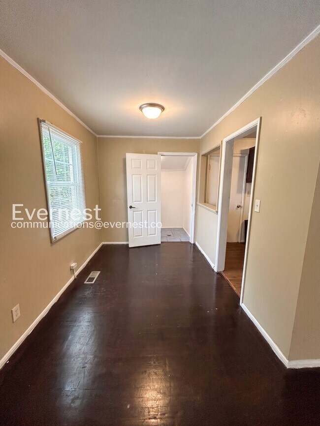 Building Photo - 1242 Addison Ave