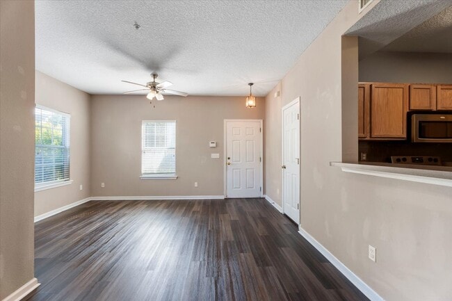 Building Photo - 575 Oakleaf Plantation Pkwy