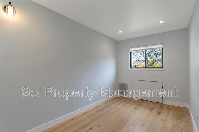 Building Photo - 2703 Subec Ln