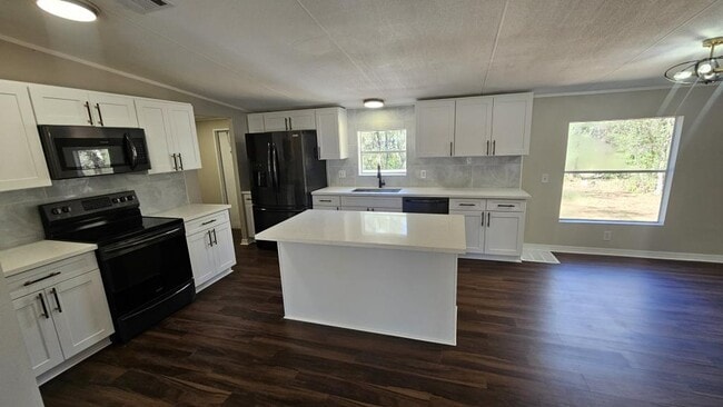 Building Photo - 2620 Indigo Ave