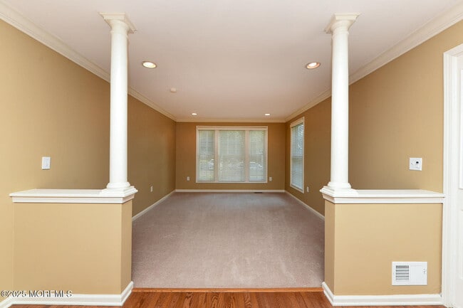 Building Photo - 133 Ironwood Ct