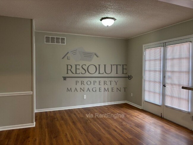 Building Photo - 5920 Crepe Myrtle Ct